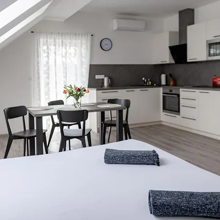Apartmany Miska Mirkovice Exterior photo