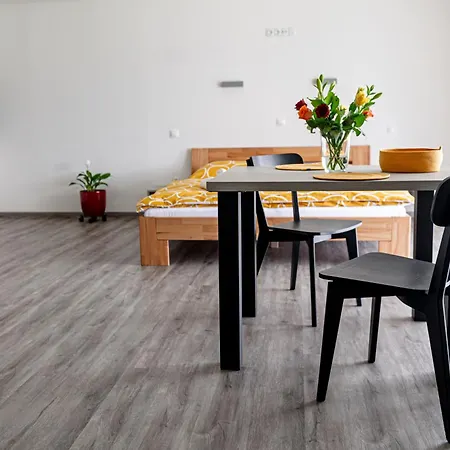 Apartmany Miska Mirkovice Exterior photo