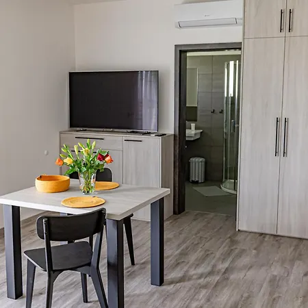 Apartmany Miska Mirkovice Exterior photo